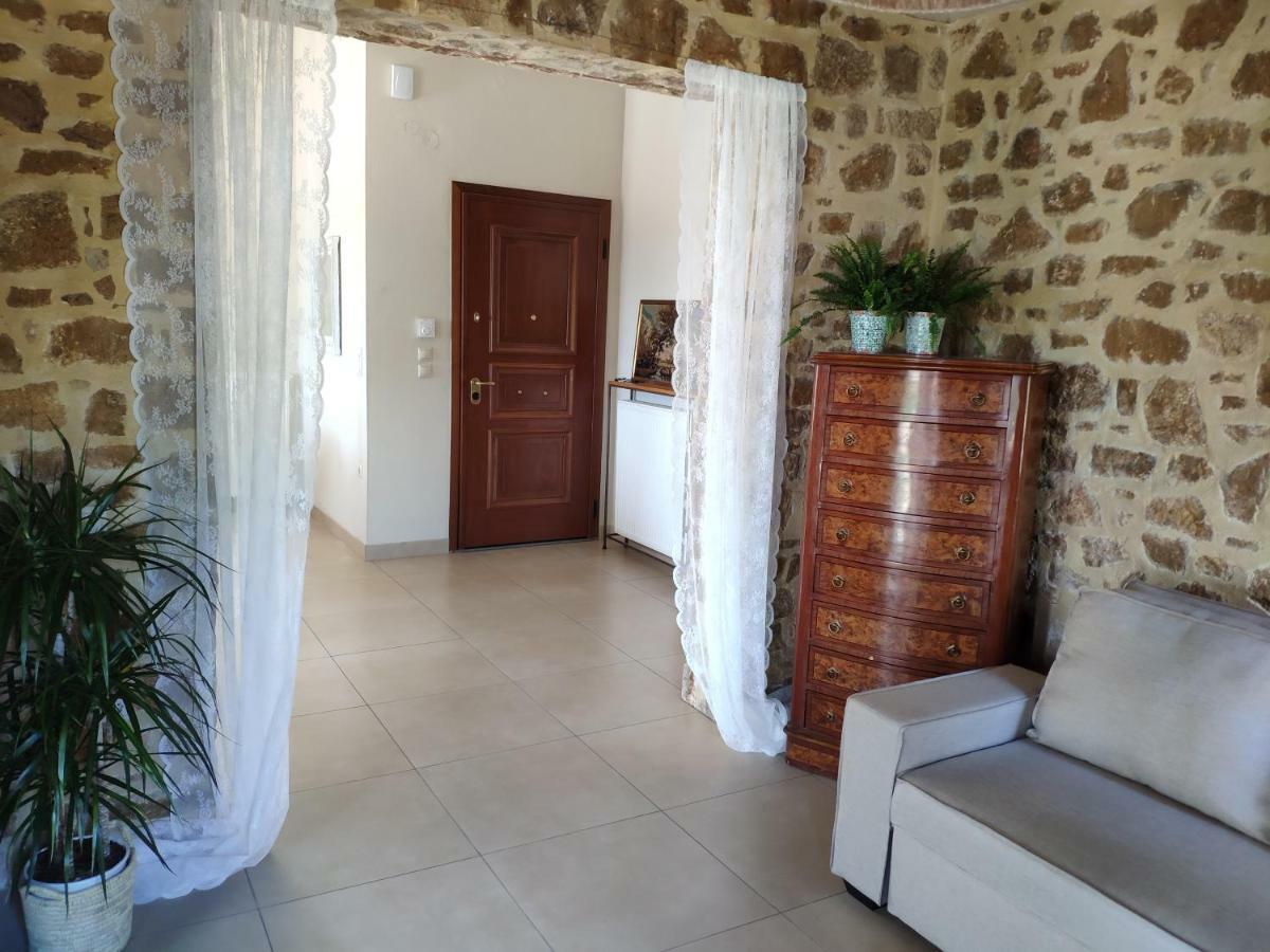 Olive Tree Cottage 2 เนอาเปรามอส ภายนอก รูปภาพ
